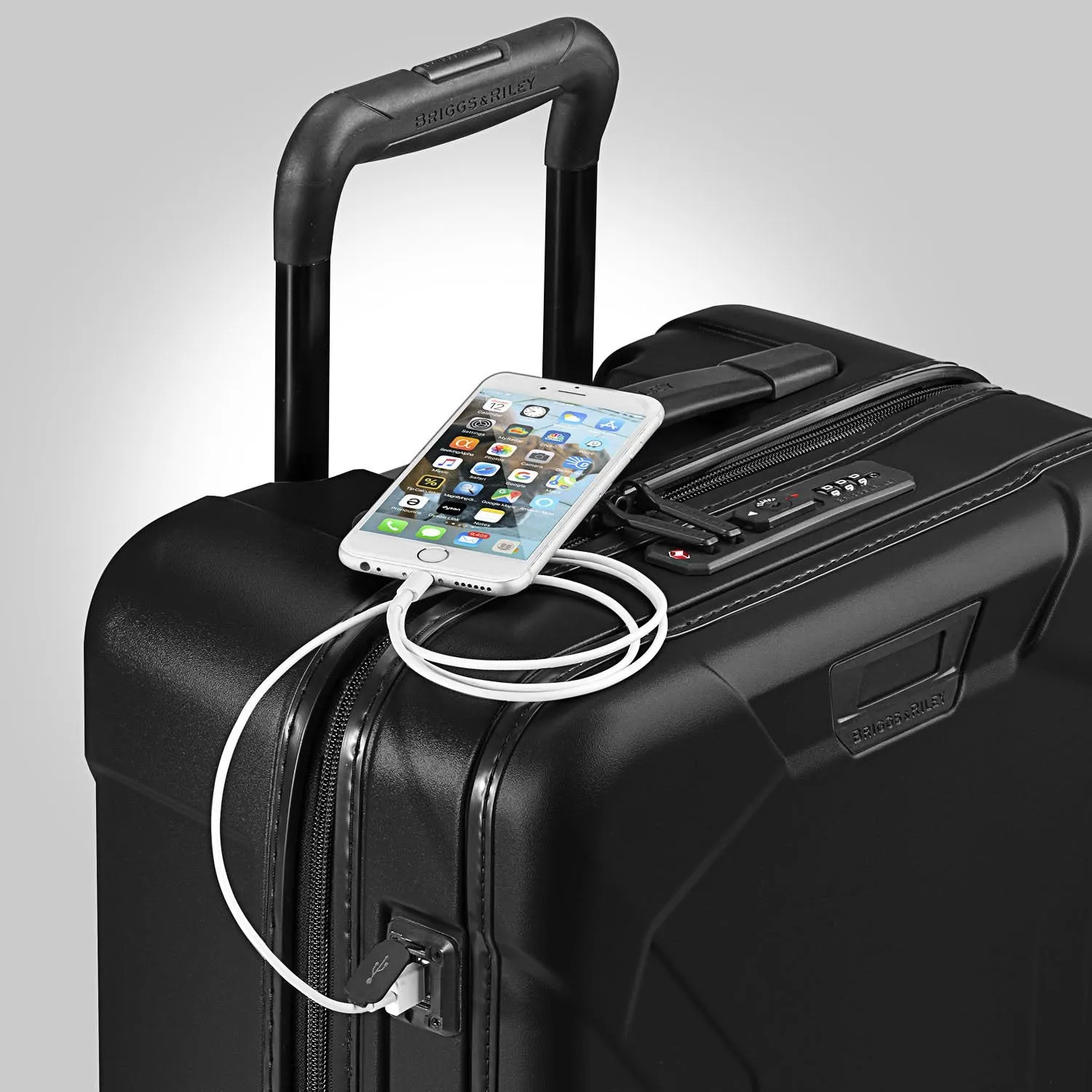 Briggs & Riley UPDATED Torq Domestic Carry-On Spinner QU222SP