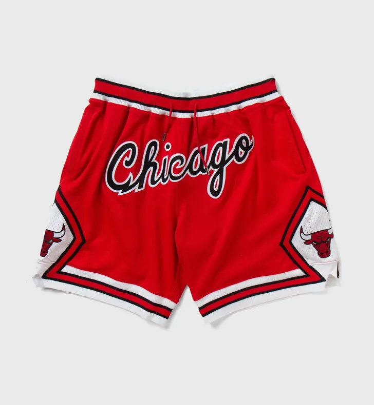 HOOPER BULLS VINTAGE BASKETBALL SHORT IN RED