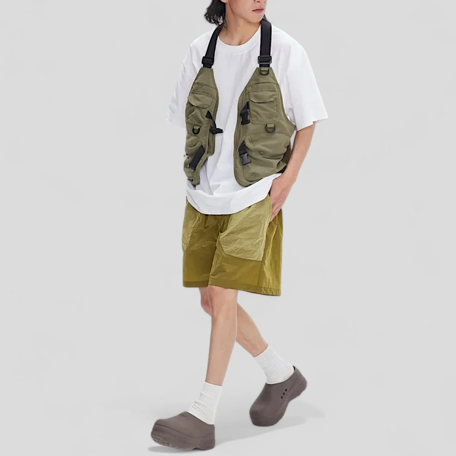 Multi pocket apron vest